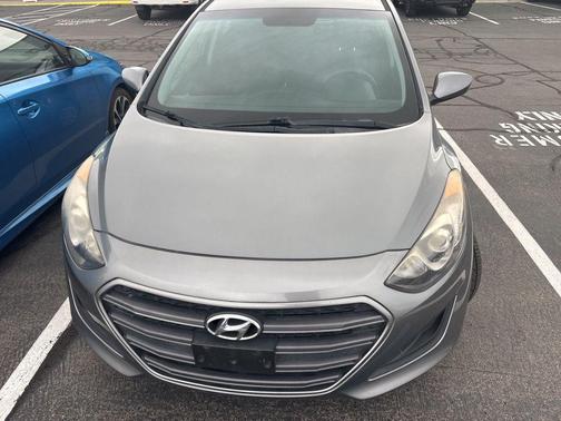 2017 Hyundai Elantra GT Base