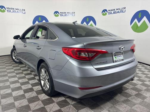 2017 Hyundai SONATA SE