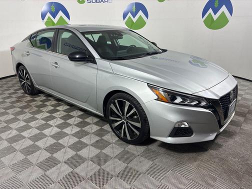 2021 Nissan Altima SR FWD