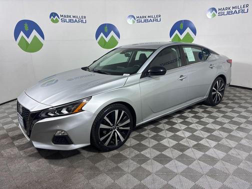 2021 Nissan Altima SR FWD