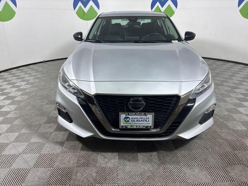 2021 Nissan Altima SR FWD