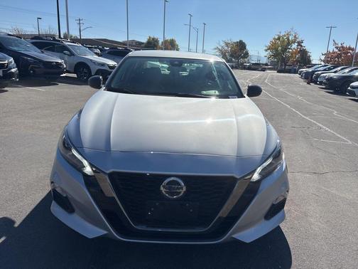 2021 Nissan Altima SR FWD