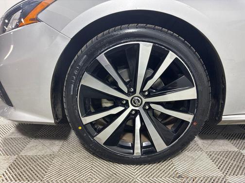 2021 Nissan Altima SR FWD