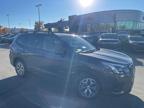 2023 Subaru Forester Premium