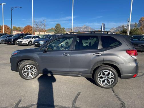 2023 Subaru Forester Premium
