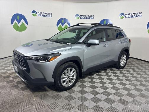 2024 Toyota Corolla Cross LE