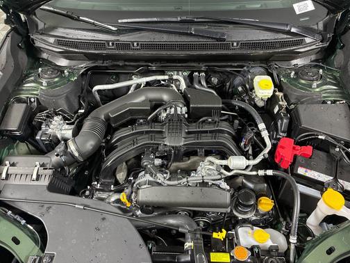 Deep Emerald Green Pearl 2026 Subaru Outback Touring