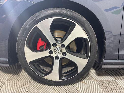 2018 Volkswagen Golf GTI 2.0T S 4-Door