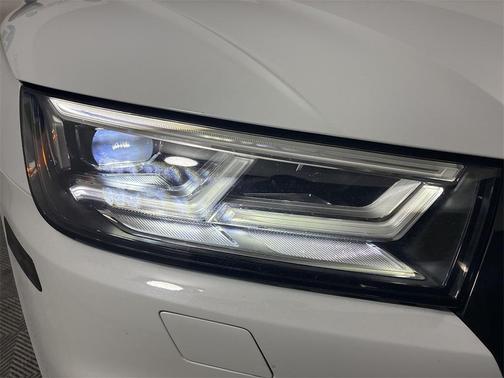 2020 Audi SQ5 3.0T Premium Plus