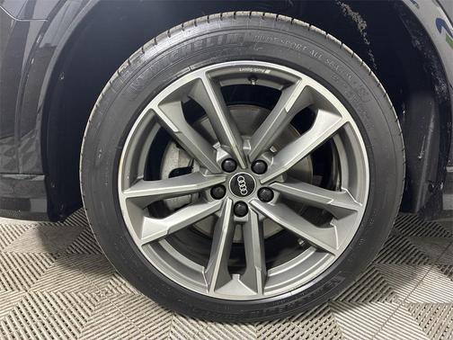 2022 Audi Q3 45 S line Premium Plus