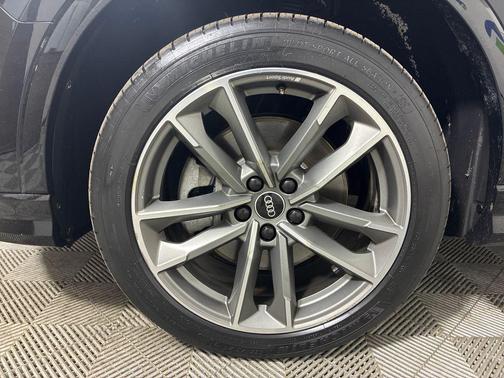 2022 Audi Q3 45 S line Premium Plus