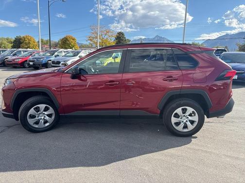 2021 Toyota RAV4 LE