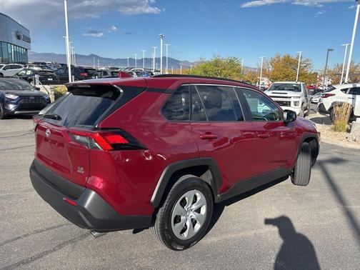 2021 Toyota RAV4 LE
