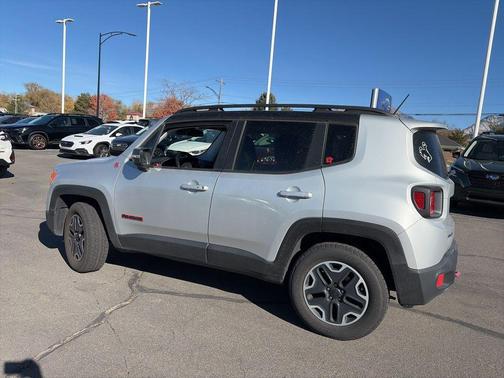 2017 Jeep Renegade Trailhawk