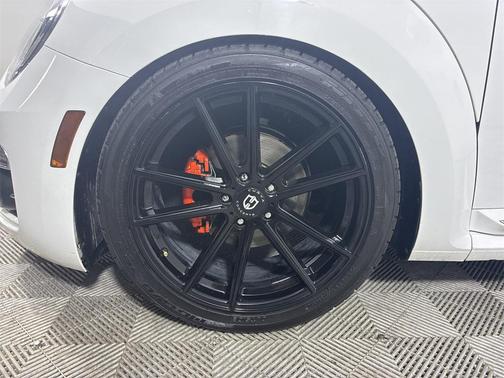 2018 Volkswagen Beetle 2.0T SE