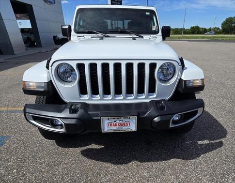 2022 Jeep Gladiator Overland