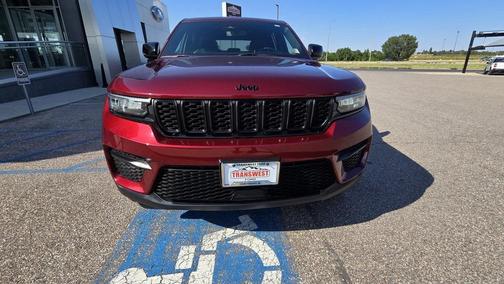 2024 Jeep Grand Cherokee Altitude