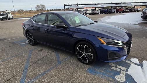 2024 Nissan Altima SR FWD