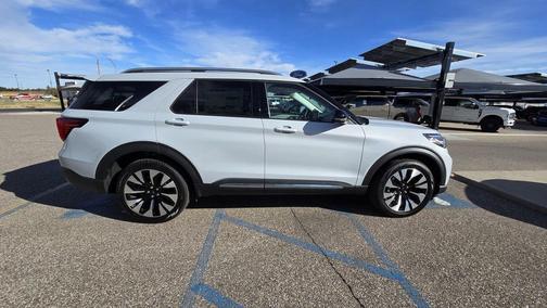 2025 Ford Explorer Platinum