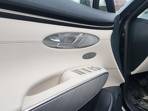 2023 Genesis Electrified GV70 Advanced AWD