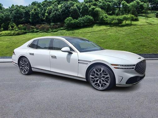 Uyuni White 2025 Genesis G90 3.5T e-SC AWD