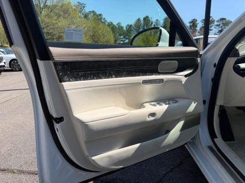 2025 Genesis G90 3.5T e-SC AWD