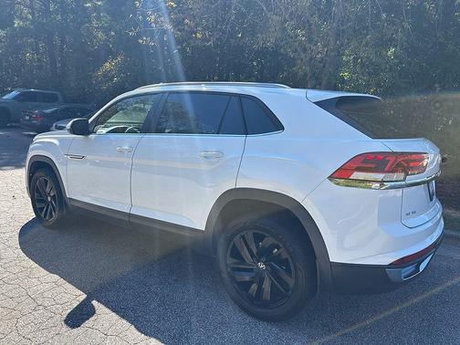 2022 Volkswagen Atlas Cross Sport 3.6L V6 SE w/Technology