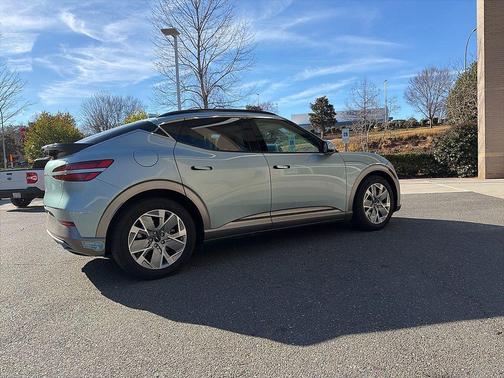 2025 Genesis GV60 Standard RWD