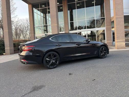 2023 Genesis G70 2.0T RWD