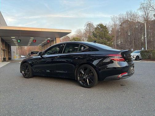2023 Genesis G70 2.0T RWD
