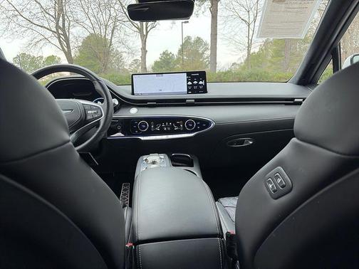 2024 Genesis GV70 3.5T AWD Sport
