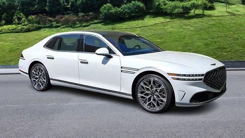 Uyuni White 2025 Genesis G90 3.5T e-SC AWD