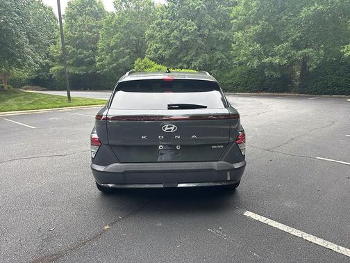 Ecotronic Gray Pearl 2024 Hyundai KONA EV SEL
