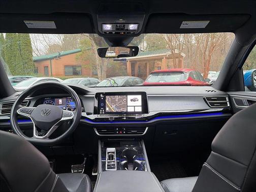 2024 Volkswagen Atlas Cross Sport 2.0T SEL