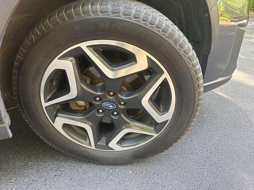 Dark Gray Metallic 2019 Subaru Crosstrek 2.0i Limited