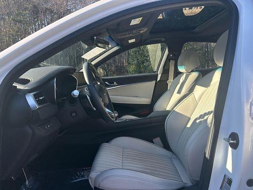 2025 Genesis G70 2.5T AWD