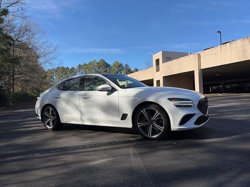 2025 Genesis G70 2.5T RWD