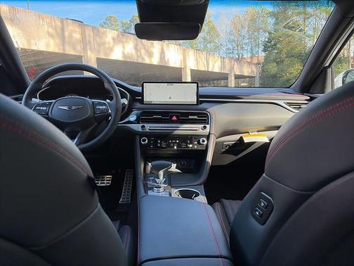 2025 Genesis G70 2.5T RWD