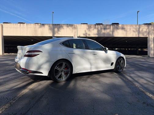 2025 Genesis G70 2.5T RWD