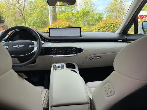 Uyuni White 2025 Genesis GV70 2.5T AWD