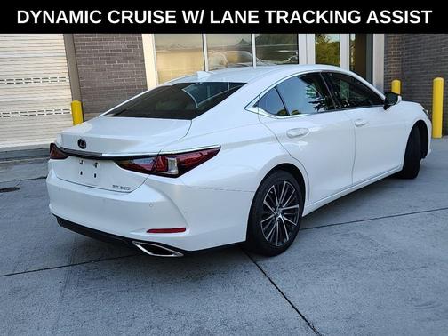 Eminent White Pearl 2022 Lexus ES 350 Base