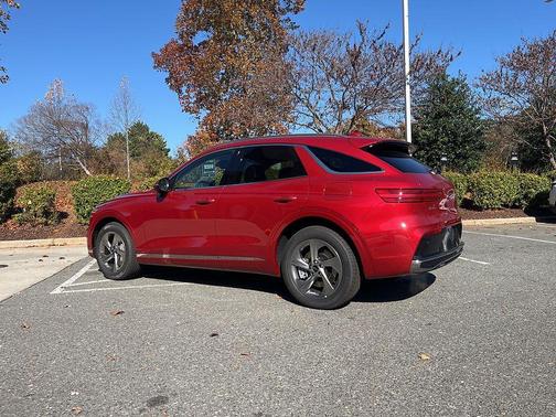 2026 Genesis GV70 2.5T