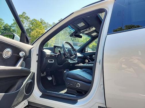 2024 Genesis GV60 Performance AWD