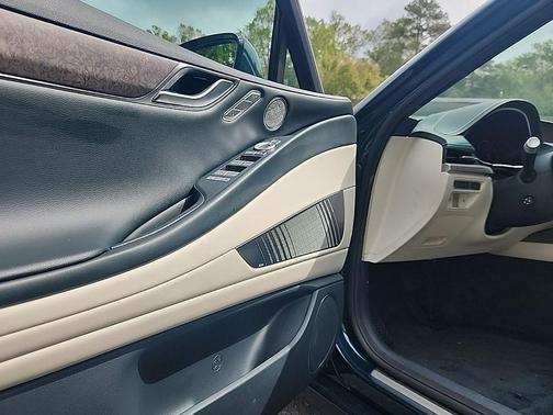 2024 Genesis Electrified G80 Advanced