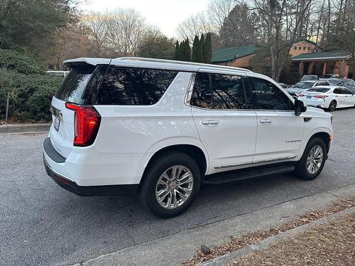 2022 GMC Yukon SLT