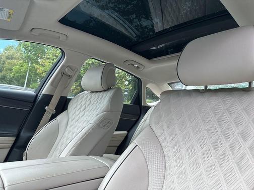 2023 Genesis G80 2.5T RWD