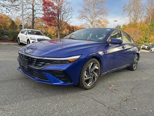 2024 Hyundai ELANTRA Limited