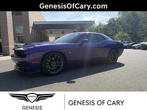 Plum Crazy Pearlcoat 2023 Dodge Challenger R/T Scat Pack
