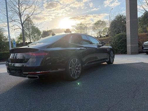 Maui Black 2025 Genesis G90 3.5T e-SC AWD
