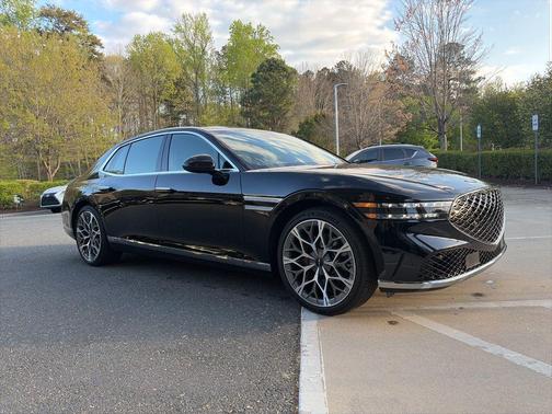 Maui Black 2025 Genesis G90 3.5T e-SC AWD
